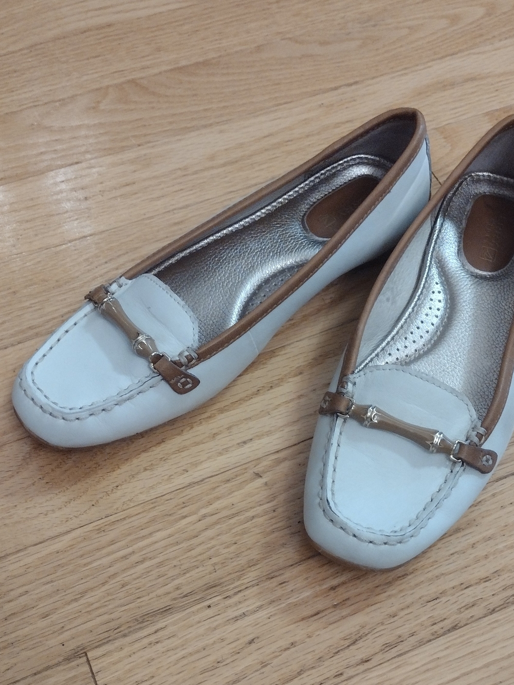 Sperry Classic White and Tan Women's Loafers Bamboo-style Accent